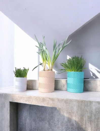 custom vase 3D printed with ZigZag design